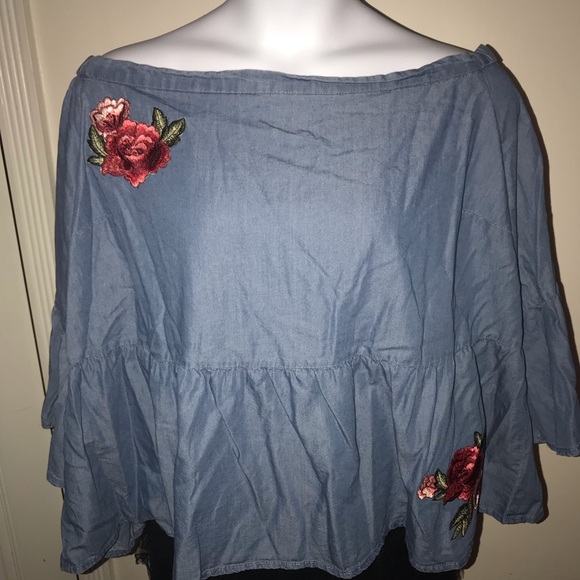jcpenney Tops - Beautiful light weight chambray top jcpenney Tops - Beautiful light weight chambray top